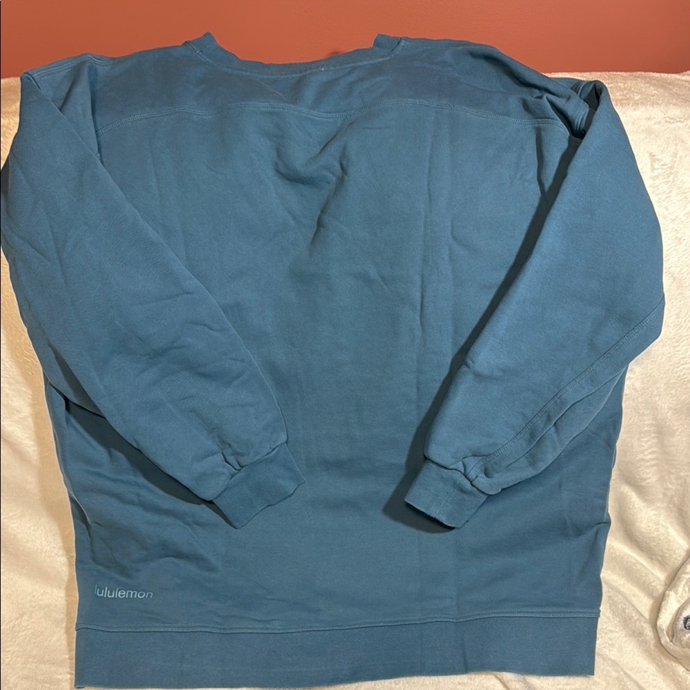 lululemon athletica Ladies Blue Sweater